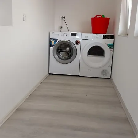 Apartma Val - Marburg